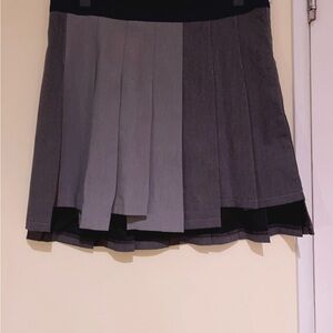 pleated cotton skirt